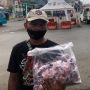Sekolah Belajar Daring, Guru Honorer Banting Setir Jadi Pedagang Asongan