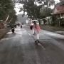 Viral Pria Bersorban Seliweran di Tengah Jalan Banyuwangi, Warganet: Taliban Nyasar