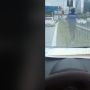 Cowok Kebelet Minta Bantuan Polisi di Jalan, Aksinya Jadi Bulan-bulanan