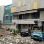 Foto-foto Mal Margo City Depok Ambruk, Mobil di Parkiran Ikut Hancur