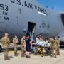 Miris! Perempuan Afghanistan Melahirkan dalam Pesawat Evakuasi Amerika Serikat