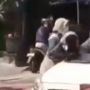 Viral Perempuan Berseragam ASN Ngamuk Pecahkan Kaca Mobil Pakai Helm