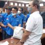 Bulog Klaim Beras Bantuan PPKM Layak Makan, Warga: Ayam Saja Gak Doyan