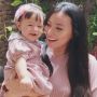 Putri Asmirandah Sudah Bisa Berdiri, Gemas Dikuncir Dua!