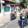 Membelah Desa, Kisah Kapolres Sukoharjo Gunakan Motor Beronjong Bantu Warga Disabilitas
