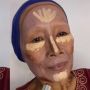 Oplas Ringan Pakai Selotip, Wajah Nenek Ini Bikin Pangling Setelah Di-make Over MUA
