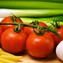 5 Manfaat Tomat Untuk Kecantikan Wajah