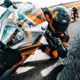Biar Tak Ketinggalan, KTM Juga Perbarui Tampang RC200, Makin Ganteng Nggak Nih?
