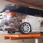 Kocak! Tukang Cuci Dibikin Emosi dengan Mobil Ini, Noda Kok Susah Pergi Ya?