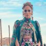 Ketahuan Lupa Copot Label Harga, Penampilan Jennifer Lopez Jadi Omongan