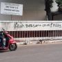 Viral Grafiti Satire "Allah Bersama Orang-Orang Pusing" di Tangsel, Warga: Kena Banget
