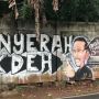 Warga Ungkap Pembuat Mural Mirip Jokowi Bertuliskan "Okelah 3 Priode" di Jagakarsa