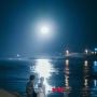 Hometown Cha-Cha-Cha Episode 3, Kim Seon Ho dan Shin Min Ah Ngobrol Serius di Tepi Pantai
