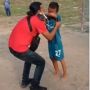 6 Tahun Terpisah Jarak, Momen Pertemuan Ayah dan Anak di Lapangan Bola Penuh Haru