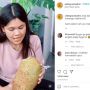Kocak! Wanita Review dan Makan Buah Cempedak Beserta Kulitnya, Warganet: Dahlah Capek