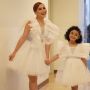 6 Potret Ayu Ting Ting Liburan Bareng Keluarga, Kompak Pakai Baju Kembaran