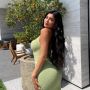 Dikritik Karena Berbaju Lab Tanpa Pakai Sarung Tangan, Kylie Jenner Hardik Balik Haternya