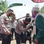 Kakorlantas Polri Gandeng Kyai Bagikan 2.000 Paket Sembako Kepada Petani Banten