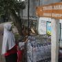 Menyulap Botol Plastik Menjadi Tempat Sampah