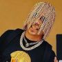 Klaim Jadi yang Pertama, Rapper Ini Pamer Punya Rambut Mewah dari Rantai Emas
