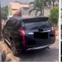 Aksi Parkir Sembarangan Bikin Pria Naik Darah,'Kalau Punya Mobil Punya Akal Sehat Juga'