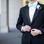 Viral Pria Pakai Seragam Sekolah saat Menikah, Bikin Tak Habis Pikir