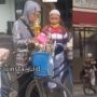 Perjuangan Ibu Antar Anak Ikut Olimpiade Pakai Sepeda, Endingnya Haru
