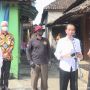 Dalih Jokowi Rajin Blusukan ke Daerah Tinjau Vaksinasi Door to door