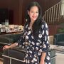 Pakai Outfit Kekinian saat Gendong Cucu, 5 Momen Donna Harun Momong Cucu
