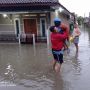 Diguyur Hujan Deras Rangkasbitung Banjir, Warga Mengungsi ke Pos Ronda