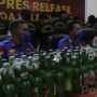 Penampakan Ratusan Botol Bom Ikan yang Disita Polda Sulawesi Barat