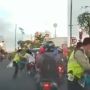 Viral Detik-detik Pengendara Motor Kabur saat Dirazia Polisi sampai Terjatuh