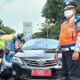 Viral Sedan Mewah Pelat Merah Parkir Sembarangan, Komentar Netizen Bikin Nyesek