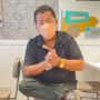 Bahas Warisan, Hotman Paris Ogah Satu Pesawat Bareng Keluarga