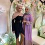 Ashanty Pakai Kaus Ngejreng: Gila Kembaran Millen Cyrus!