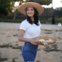 7 Gaya Artis Wanita Hobi Naik Gunung: Raline Shah Taklukkan Puncak Kilimanjaro