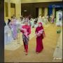 Pasangan Pengantin Ini Curi Perhatian, Mendadak Bawa Anak Kembar saat Gelar Resepsi