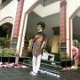 Viral Pemuda Beri Sambutan Tamu yang Datangi Masjid, Aksinya Tuai Pujian