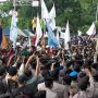 Aksi Saling Dorong Warnai Demo Massa BEM SI dengan Polisi di Dekat Gedung KPK
