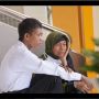Viral Potret Ibu Setia Temani Anak Tes CPNS, Bikin Netizen Terharu