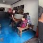 Viral Video Istri Labrak Suami di Warung Saat Bersama Wanita Lain, Ini yang Terjadi