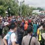 Warga Tutup Jalan Masuk Stadion Barnabas Youwe Sentani, Kecewa Dengan Panitia PON Papua