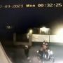 CCTV, Aksi Geng Motor Serang dan Bacok Warga Ini Malah Diejek Warganet