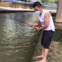 Viral Cowok Mancing di Bawah Jembatan Dapat Binatang Reptil, Publik Auto Ngegas