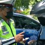 Unik! Langgar Razia, Para Pemotor di Solo Diberikan Sanksi Suntik Vaksin