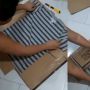 Viral Trik Jitu Melipat Baju Pakai Kardus, Hasilnya di Luar Dugaan