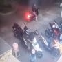 Viral Video Pria Keluar Parkiran Ini Sulut Emosi Warganet: Mungkin Habis Dimarahi Istri..
