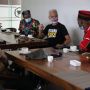 Ganjar Digeruduk Aktivis Mahasiswa, Sampaikan Jateng dan Papua Bersaudara