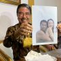Hotma Sitompul Beberkan Foto Mesra Hotman Paris dengan Cewek