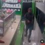Viral Video Perampok Sasar Warteg di Kalimalang, Pengelola Dikalungi Sajam